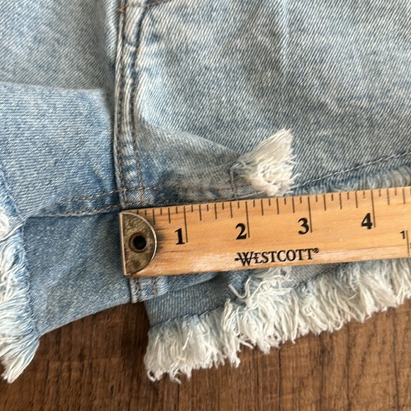 NWT Divided H&M low waist shorts Taille basse short size 10 cut off denim shorts - Picture 8 of 11